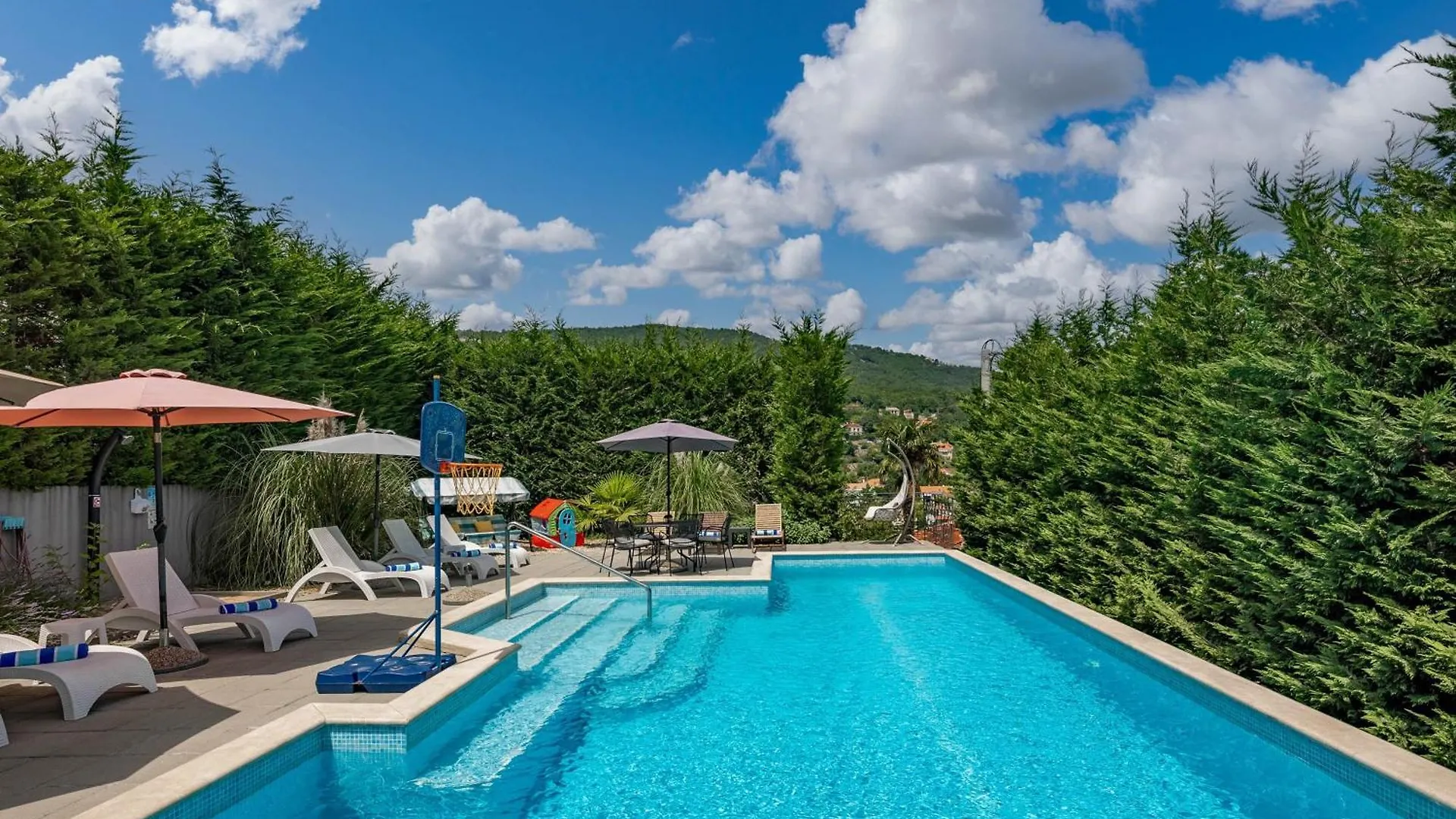 Villa Okra With Pool - Happy Rentals Icici